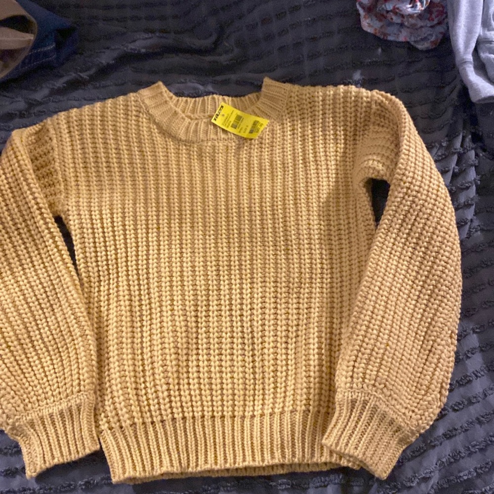 NWT Girls sz small white fawn sweater